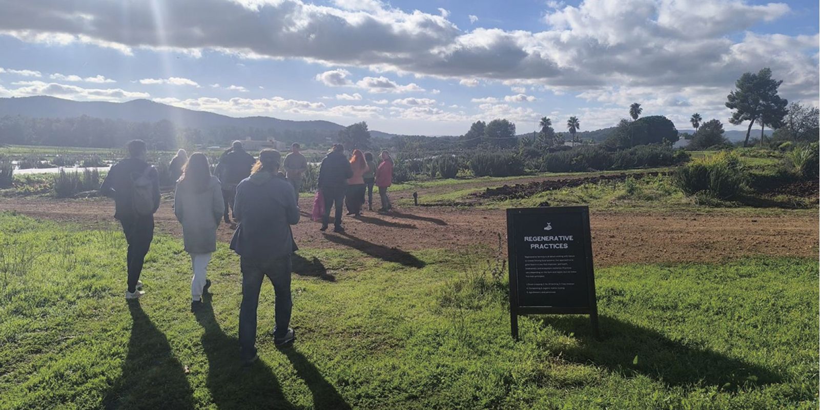 Un centenar de persones coneixen les finques agroecològiques d’Eivissa amb el programa de visites impulsat per Apaeef aquesta tardor